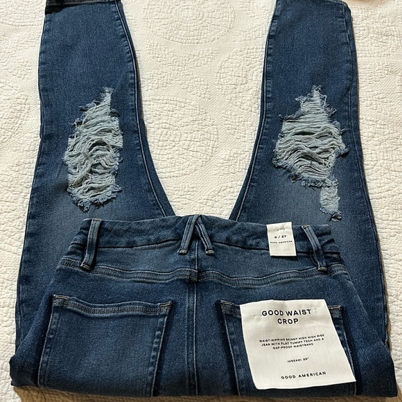 Good American Good Waist Crop. NWT. 4/27 - Picture 1 of 8